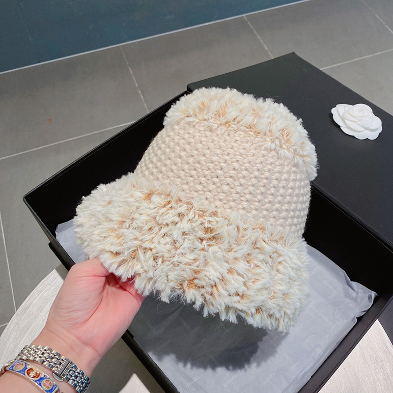Luxurys designers Beanie classic autumn winter designer beanies hats men and women fashion universal hot style knitted cap autumn wool outdoor warm good, Khaki
Luxurys designers Beanie classic autumn winter designer beanies hats men and women fashion universal hot style knitted cap autumn wool outdoor warm good, Khaki