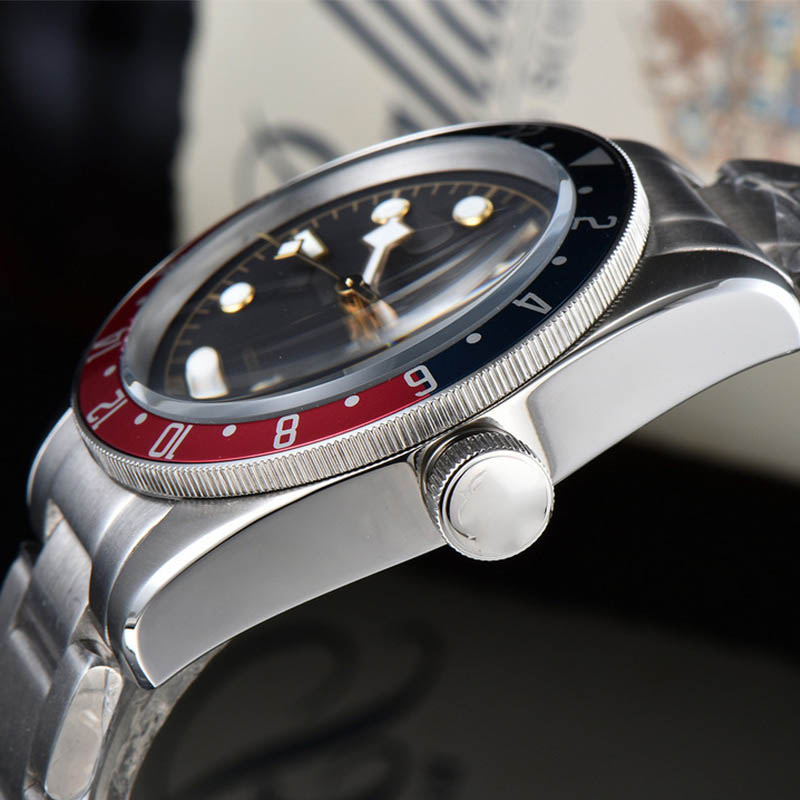 2022 Men's luxury Mechanical Watch leisure Fashion Multi-function Calendar luminous Waterproof Steel Band Watches, H004 
2022 Men's luxury Mechanical Watch leisure Fashion Multi-function Calendar luminous Waterproof Steel Band Watches, H004