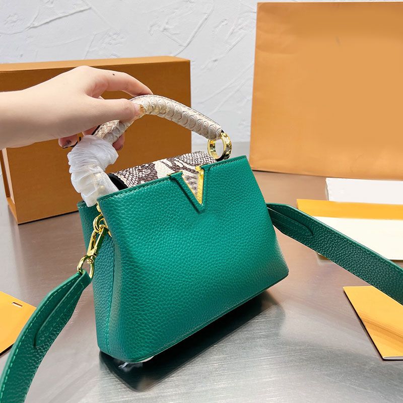 Capucines Mini handbag Leather shoulder bag women designer Tote Crossbody Bag width 21 cm, Customize
Capucines Mini handbag Leather shoulder bag women designer Tote Crossbody Bag width 21 cm, Customize