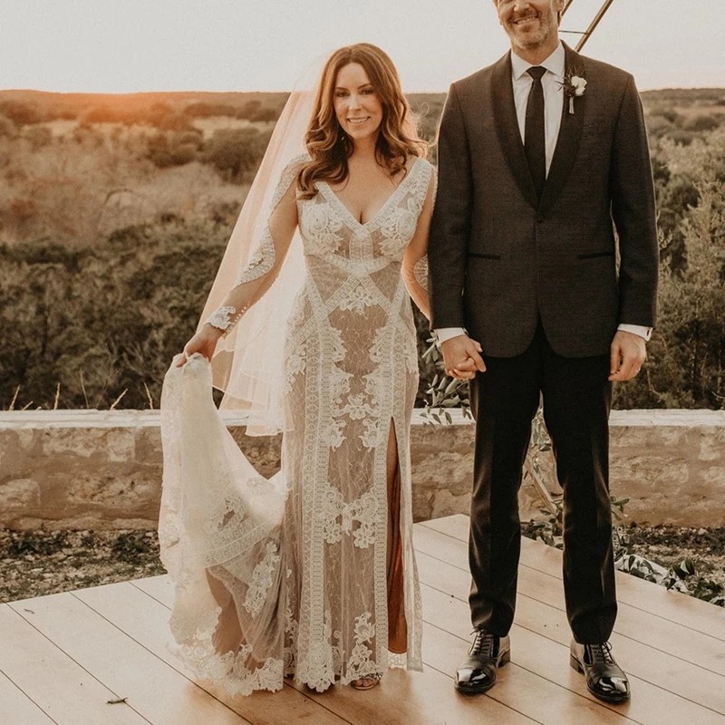 V Neck Open Back Mermaid Wedding Dresses Lace champagne lining Long Sleeve Vintage Boho country Bridal Gowns