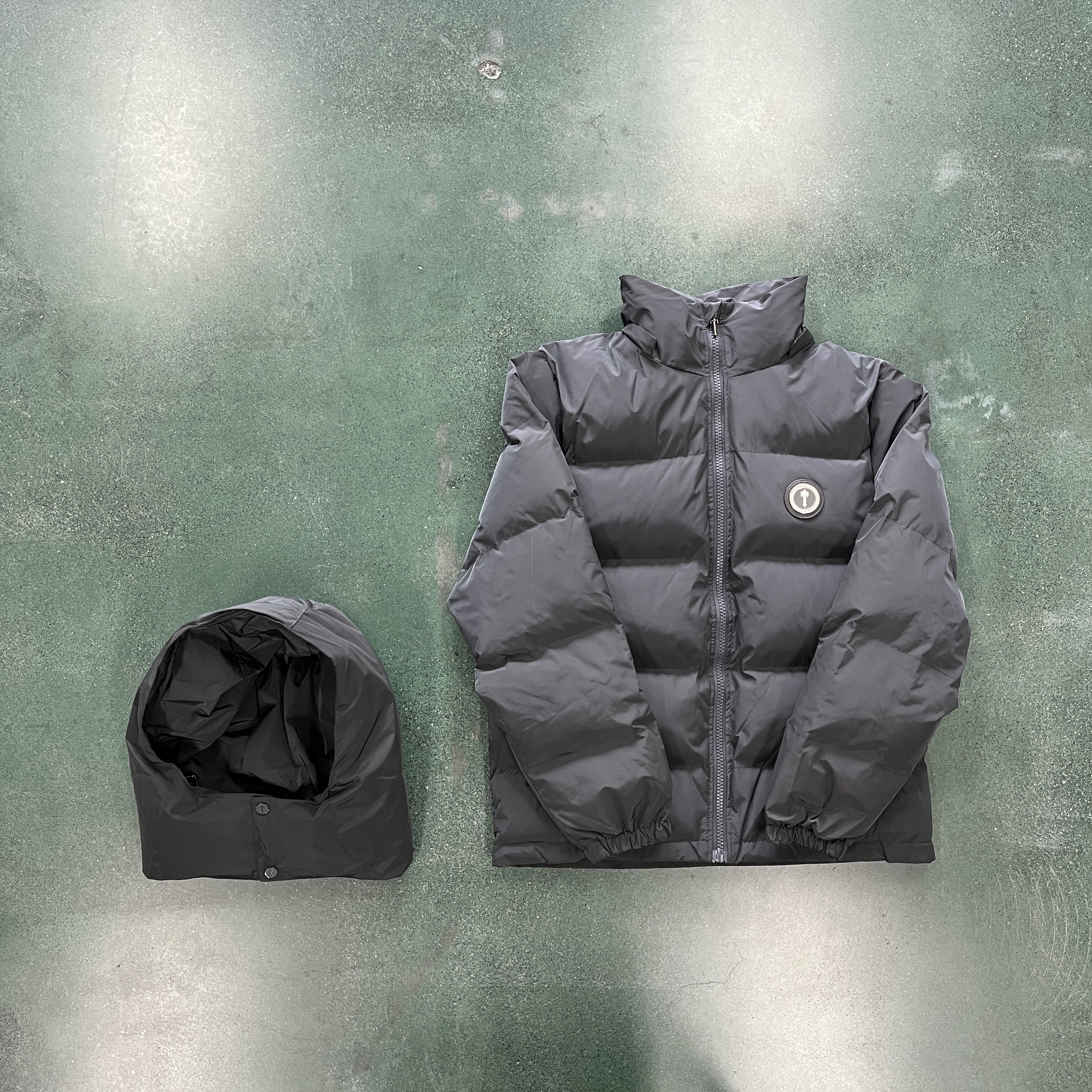 Men's new trapstar down jacket Grey stone detachable hooded jacket White duck winter warm coat Rap singer, No delivery for postage
Men's new trapstar down jacket Grey stone detachable hooded jacket White duck winter warm coat Rap singer, No delivery for postage