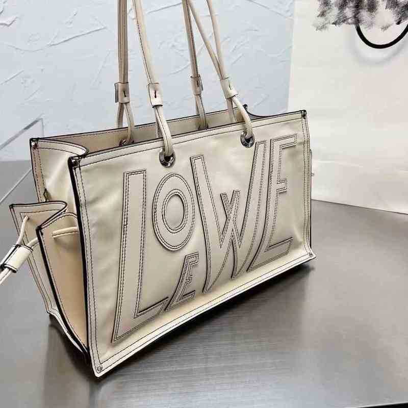 Designer Luxury Lowe Bags For Womens Handbags Silk Organizer Strap Totes Multicolour Crossbody Loweitys 7A Quality Fashion Cubi Capacity Versatile Wallet B9L3, No bag
Designer Luxury Lowe Bags For Womens Handbags Silk Organizer Strap Totes Multicolour Crossbody Loweitys 7A Quality Fashion Cubi Capacity Versatile Wallet B9L3, No bag