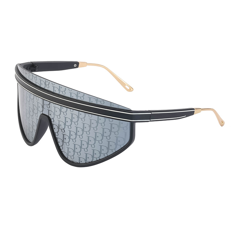 Luxury sunglasses Fashion Shield Sunglass Men Goggle Gradients Lens Frame Vintage Designer sunglasses Metal Decorate UV400 cool Oversized Eyewear
Luxury sunglasses Fashion Shield Sunglass Men Goggle Gradients Lens Frame Vintage Designer sunglasses Metal Decorate UV400 cool Oversized Eyewear
