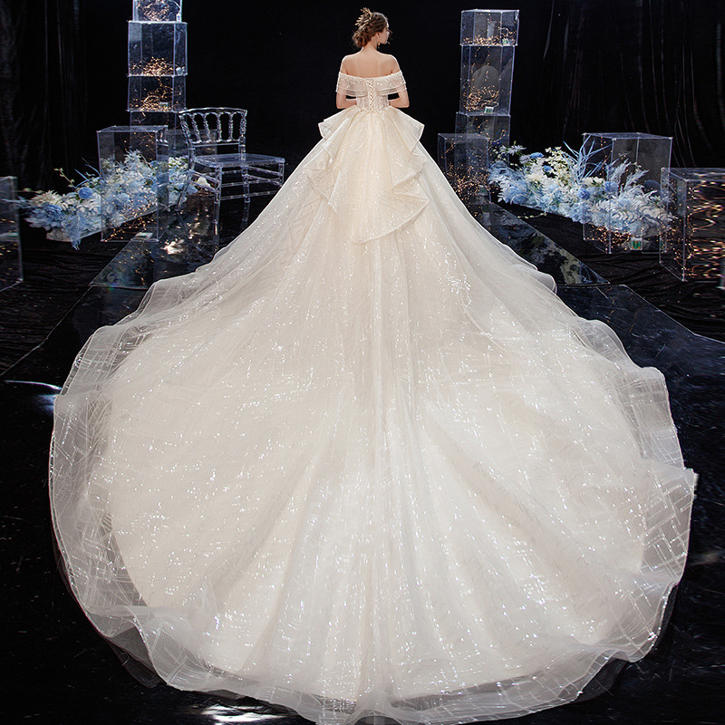 2025 Ball Gown Wedding Dresses Modest Sheer Bateau Sequined Appliques Back Lace Up Country Style Chic Bridal Gowns Custom Made Plus Size 0220