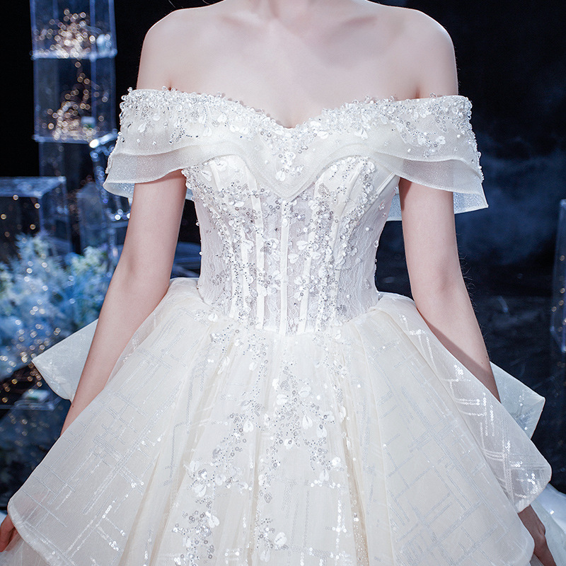 2025 Ball Gown Wedding Dresses Modest Sheer Bateau Sequined Appliques Back Lace Up Country Style Chic Bridal Gowns Custom Made Plus Size 0220