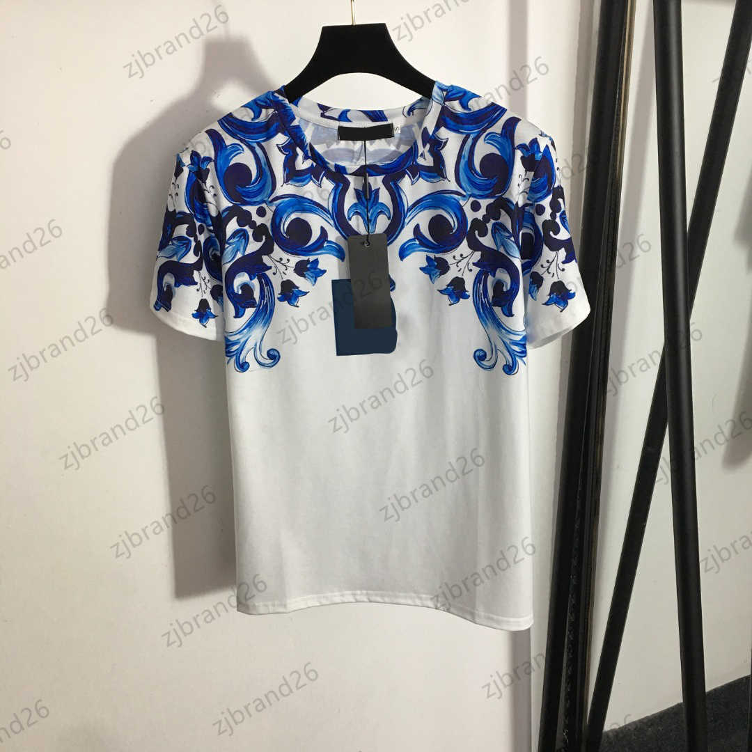 Womens T-Shirt Clothes Blue And White Porcelain T Shirts Round Neck Pullover Short Sleeve Tops Wrinkle-free Thin Casual Tee Designer Clothing Women
Womens T-Shirt Clothes Blue And White Porcelain T Shirts Round Neck Pullover Short Sleeve Tops Wrinkle-free Thin Casual Tee Designer Clothing Women