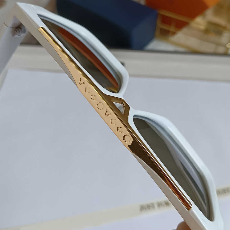 Sunglasses Luxurys Designers Sunglasses For Woman High Quality Men Designer Sunglasses Summer Fashion Polarizing UV Proof Sun Glasses Eyewear
Sunglasses Luxurys Designers Sunglasses For Woman High Quality Men Designer Sunglasses Summer Fashion Polarizing UV Proof Sun Glasses Eyewear