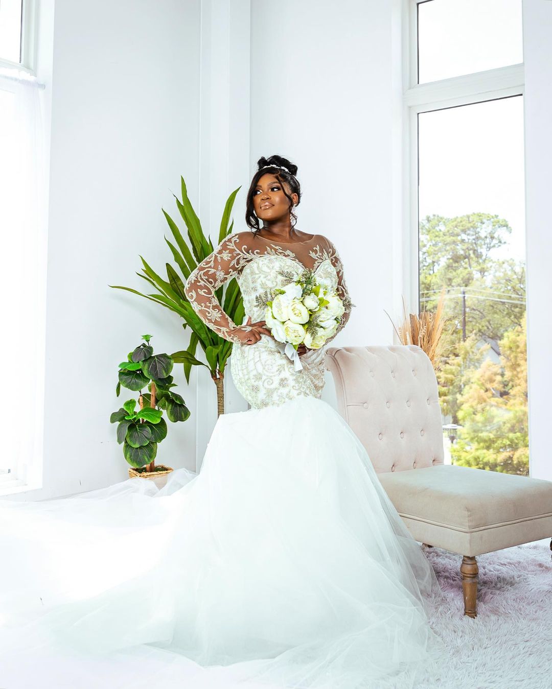 Glamorous Mermaid Wedding Dresses Transparent Long Sleeves with Appliques Protrait Backless Tulle Chapel Custom Made Chapel Gown Plus Size Vestidos De