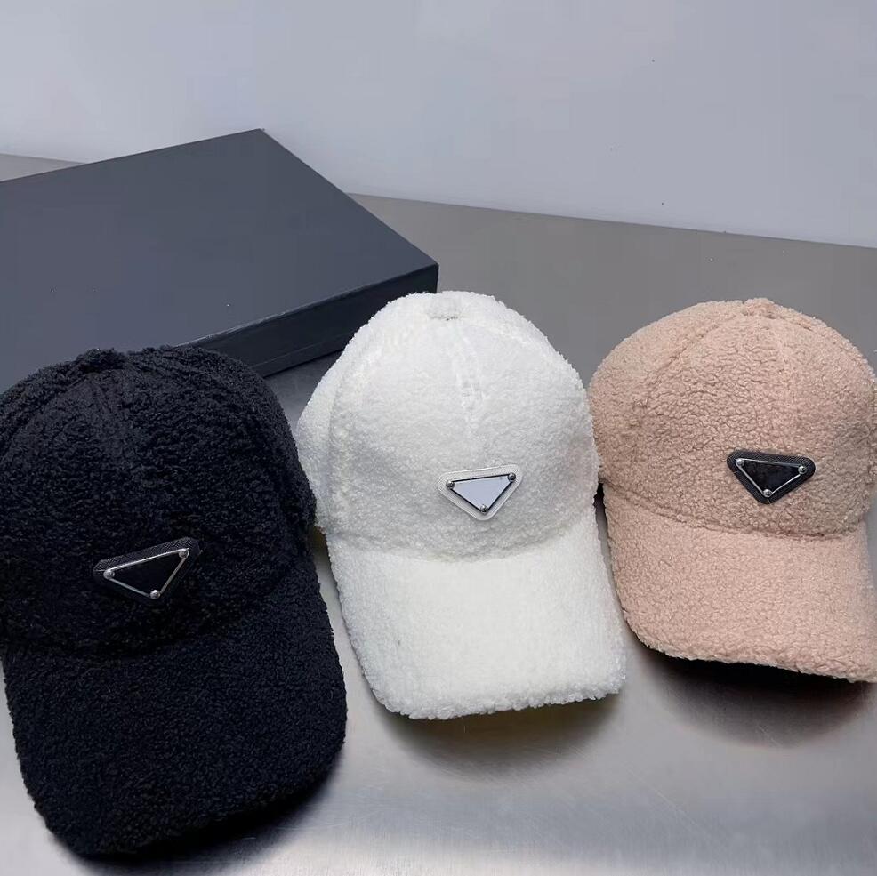 Luxury Lamb Wool Ball Caps Tricolor Leisure Unisex Couples Baseball Hat Fashion Sports for Men Women's Classic Peaked Cap Autumn Winter designer hat, Black
Luxury Lamb Wool Ball Caps Tricolor Leisure Unisex Couples Baseball Hat Fashion Sports for Men Women's Classic Peaked Cap Autumn Winter designer hat, Black