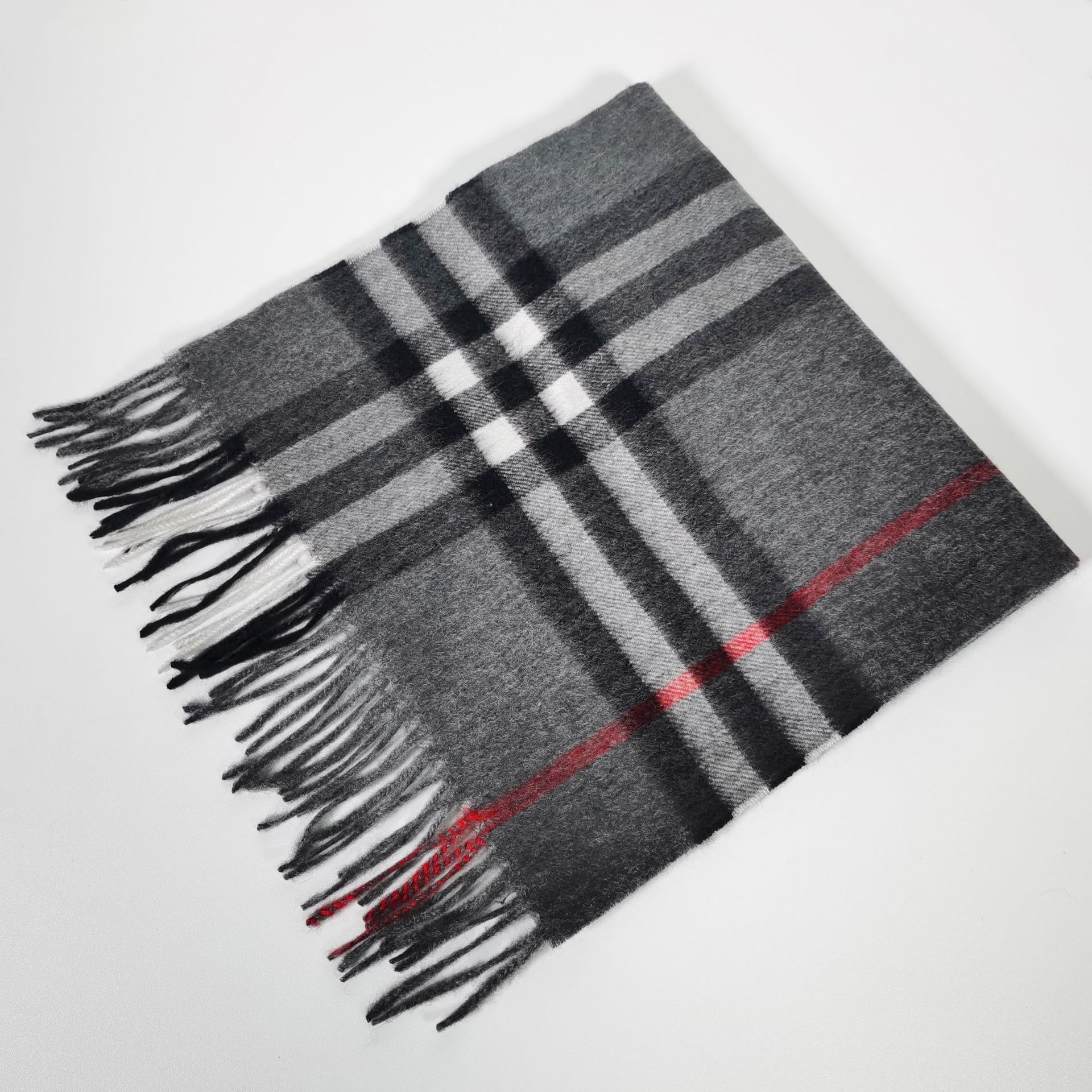 Winter scarf mens womens unisex 100% wool scarfs classic letter Wrap Unisex ladies and boys cashmere shawl Lame shawls neckerchief wraps scarves designer new echarpe
Winter scarf mens womens unisex 100% wool scarfs classic letter Wrap Unisex ladies and boys cashmere shawl Lame shawls neckerchief wraps scarves designer new echarpe