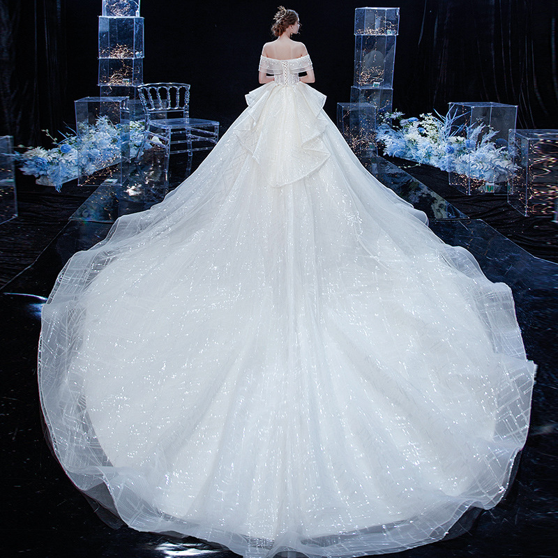 2025 Ball Gown Wedding Dresses Modest Sheer Bateau Sequined Appliques Back Lace Up Country Style Chic Bridal Gowns Custom Made Plus Size 0220