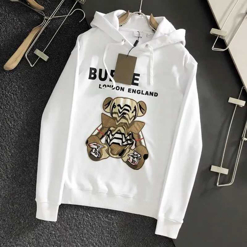 Designer Burberys Classic Luxury Winter New Checked Bear Letter Printing Casual Loose Men' And Women' Long Sleeved Hooded Sweater Top
Designer Burberys Classic Luxury Winter New Checked Bear Letter Printing Casual Loose Men' And Women' Long Sleeved Hooded Sweater Top