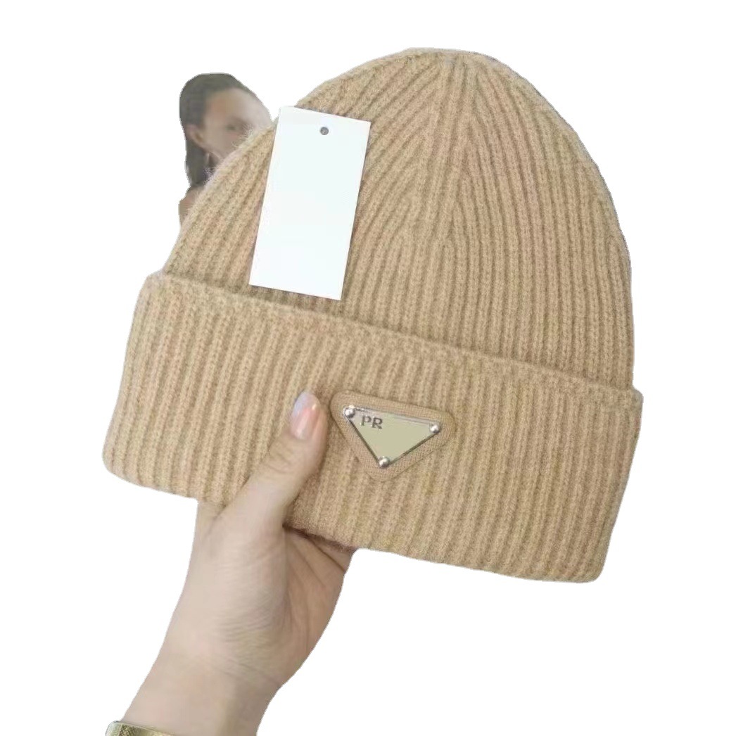Luxury Knitted Hat Mens Autumn Winter Caps Designer Beanie Skull Casual Fitted 13 colors, Multi
Luxury Knitted Hat Mens Autumn Winter Caps Designer Beanie Skull Casual Fitted 13 colors, Multi
