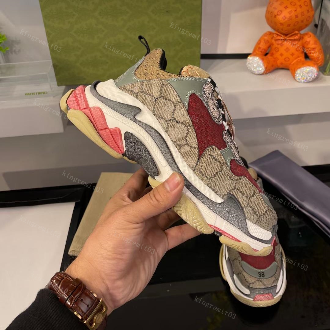 Triple S Casual Shoes Men Women Luxury Sneakers Clear Sole Black White Trainers Outdoor Platform Letter Printing Outdoor Lace up Trainer 35-45
Triple S Casual Shoes Men Women Luxury Sneakers Clear Sole Black White Trainers Outdoor Platform Letter Printing Outdoor Lace up Trainer 35-45
