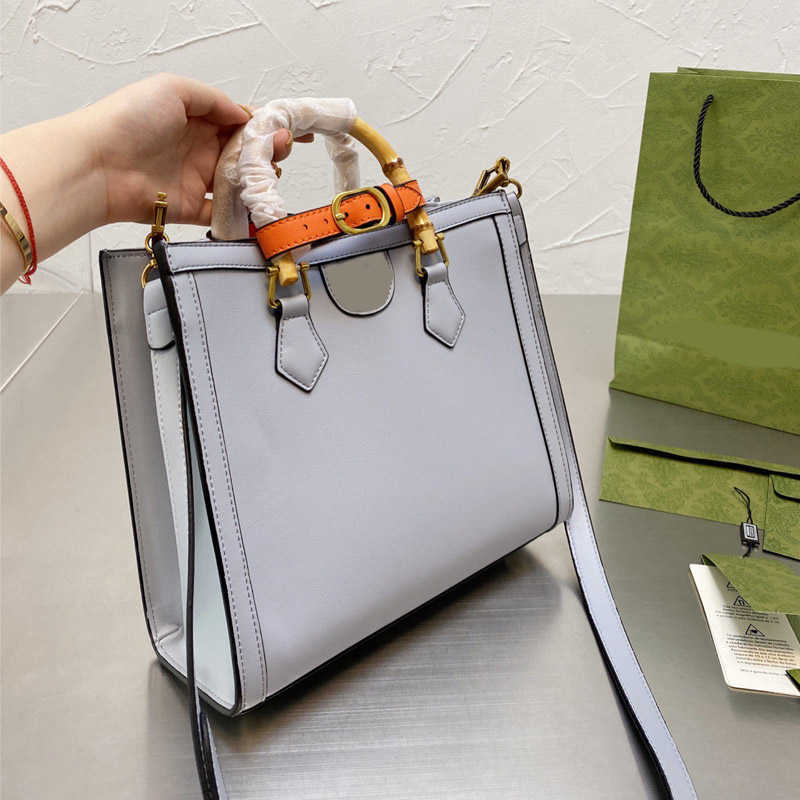 Designer Luxury GGs Bags For Womens Handbags Crossbody Purses ggitys Large Capacity Versatile Totes Multicolour Fashion Lnclined Shoulder Black Wallet BSPQ
Designer Luxury GGs Bags For Womens Handbags Crossbody Purses ggitys Large Capacity Versatile Totes Multicolour Fashion Lnclined Shoulder Black Wallet BSPQ