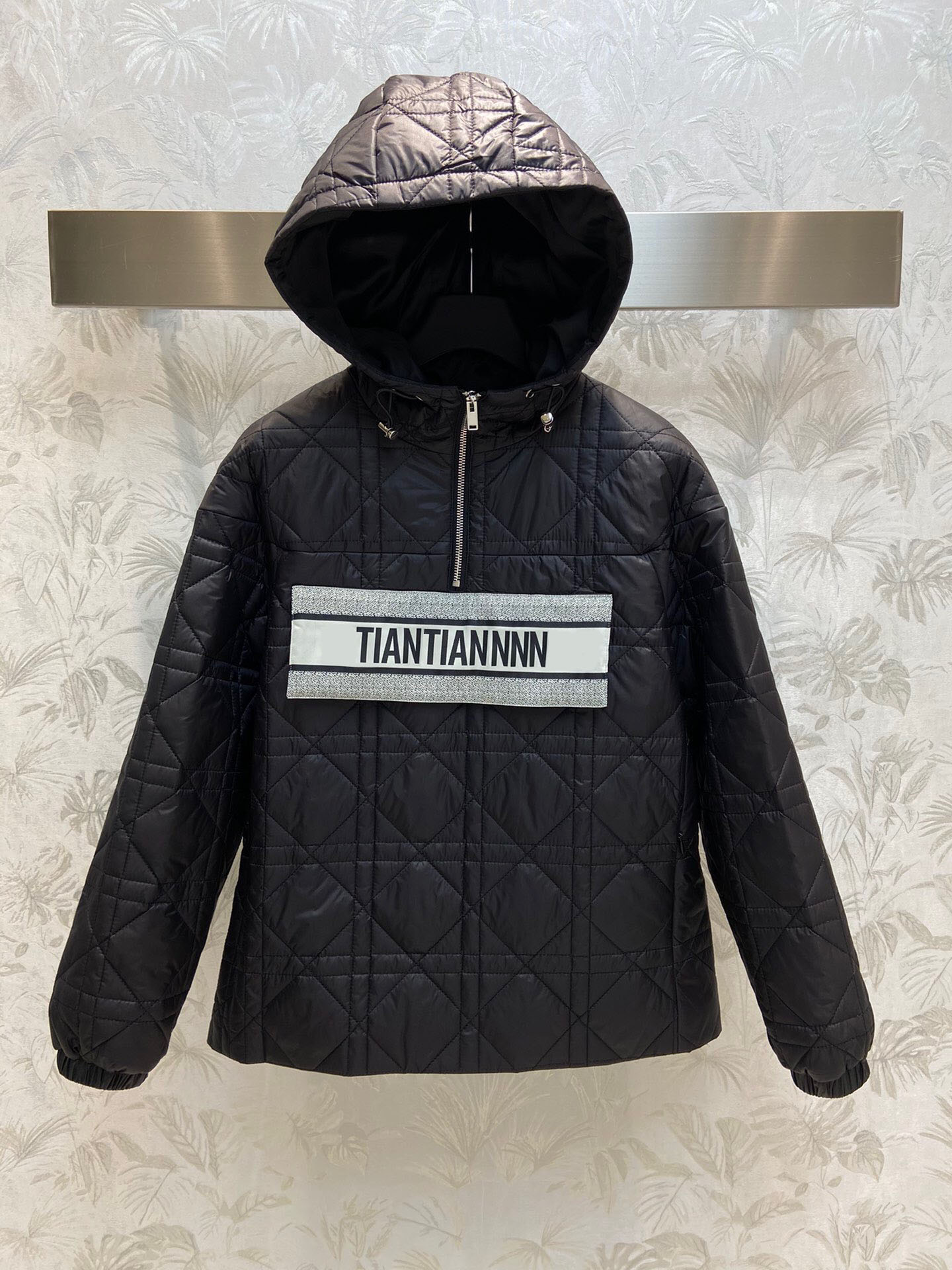 2022 Women's Jackets Autumn Winter Black Plaid Long Sleeve Letter Pattern Hoodies Fashion Casual Thick Warm Zip Up Loose Pullovers
2022 Women's Jackets Autumn Winter Black Plaid Long Sleeve Letter Pattern Hoodies Fashion Casual Thick Warm Zip Up Loose Pullovers