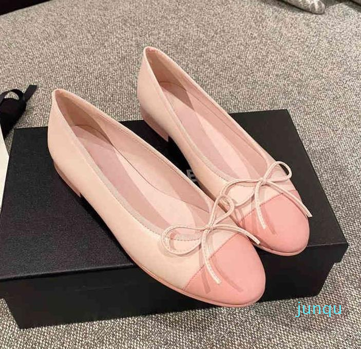 2022 High version brand C family single round head shallow mouth ballet flat shoes small fragrance leather color matching, Black
2022 High version brand C family single round head shallow mouth ballet flat shoes small fragrance leather color matching, Black