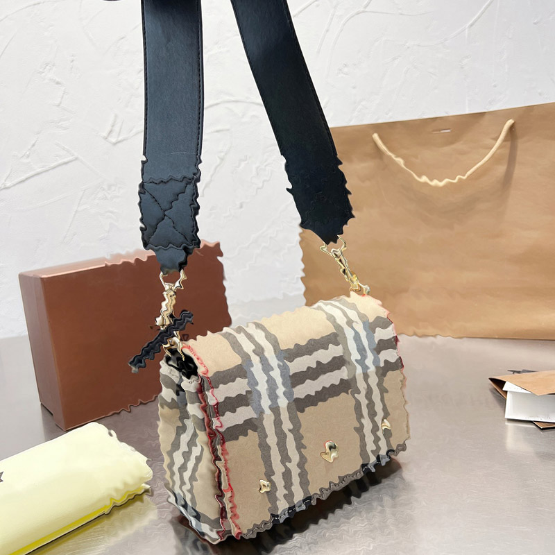Designer Bags Luxury Brand Tote Handbags Canvas Shoulder Bag HORSEFERRY Letter Fashion Crossbody Bags Messenger Purses Wallet, Color 04
Designer Bags Luxury Brand Tote Handbags Canvas Shoulder Bag HORSEFERRY Letter Fashion Crossbody Bags Messenger Purses Wallet, Color 04