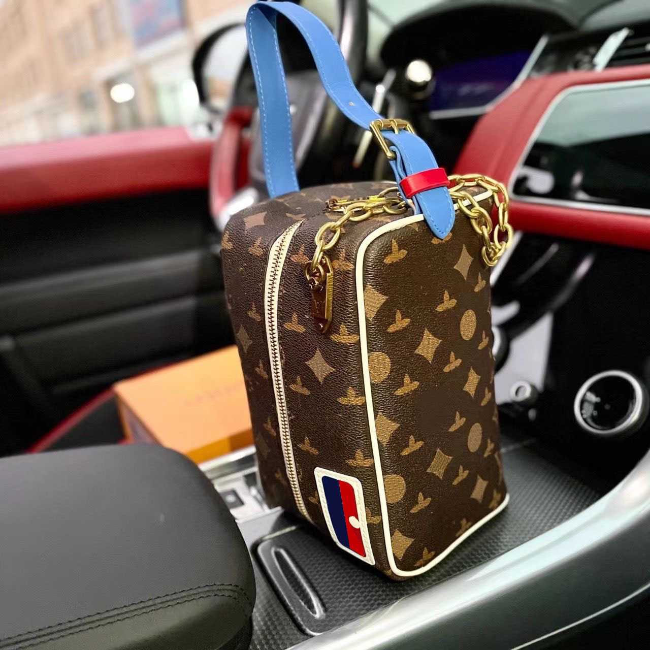 Luxury designer totes bag fashion handbag men shoulder Bags sports crossbody bag mens toiletry kits washing bagss boston biker bagsss Hip Hop street trend very good, Black
Luxury designer totes bag fashion handbag men shoulder Bags sports crossbody bag mens toiletry kits washing bagss boston biker bagsss Hip Hop street trend very good, Black