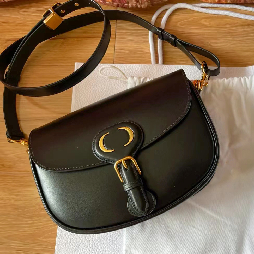 Luxurys Designers flap famous Bags Bobbys saddles bag tote embroidery fashion womens mens Genuine leather pochette handbag crossbody famous clutch shoulder strap, Brown
Luxurys Designers flap famous Bags Bobbys saddles bag tote embroidery fashion womens mens Genuine leather pochette handbag crossbody famous clutch shoulder strap, Brown