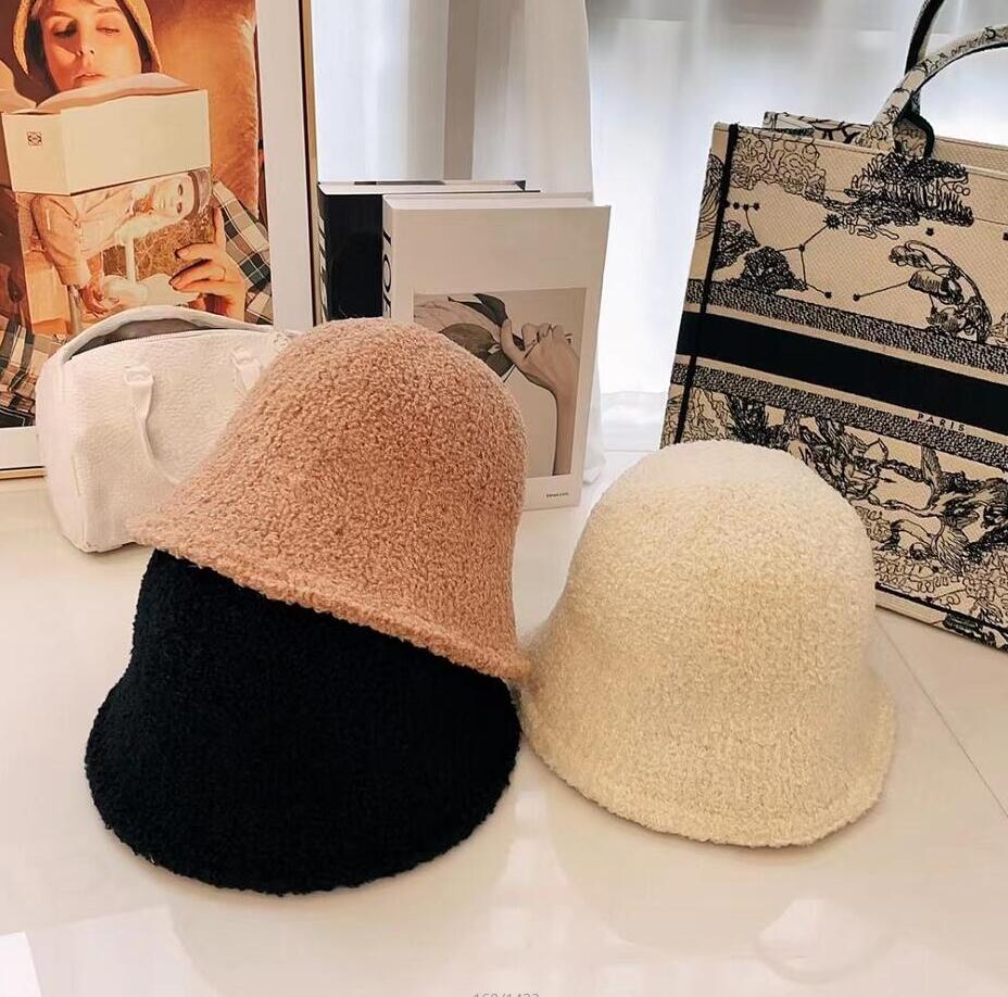Lamb Wool Beanies Cap Womens Autumn winter hat Plush Warmth Designers Woolen Hats Leisure Vacation bucket hat Fashion Women Tricolor designer beanie, This link is not sold separately
Lamb Wool Beanies Cap Womens Autumn winter hat Plush Warmth Designers Woolen Hats Leisure Vacation bucket hat Fashion Women Tricolor designer beanie, This link is not sold separately