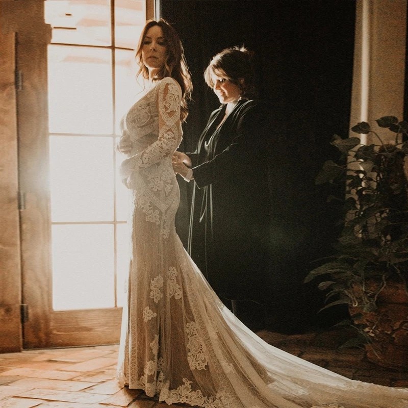 V Neck Open Back Mermaid Wedding Dresses Lace champagne lining Long Sleeve Vintage Boho country Bridal Gowns