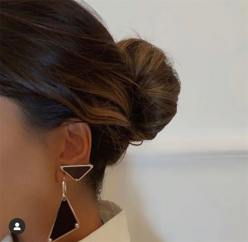 Heart Gutta Percha Earrings Triangle Designer Earrings Fashion Women Accessories Hoop Ear Studs Luxury Men Women Stud
Heart Gutta Percha Earrings Triangle Designer Earrings Fashion Women Accessories Hoop Ear Studs Luxury Men Women Stud