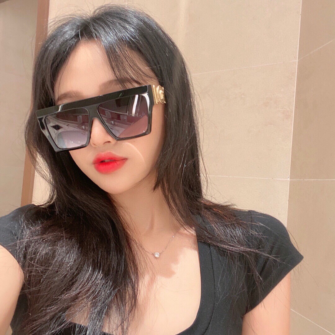 Luxury Women Sunglasses Designer Men Fashion Glasses Trend Personality Sunglasses Size 4396
Luxury Women Sunglasses Designer Men Fashion Glasses Trend Personality Sunglasses Size 4396