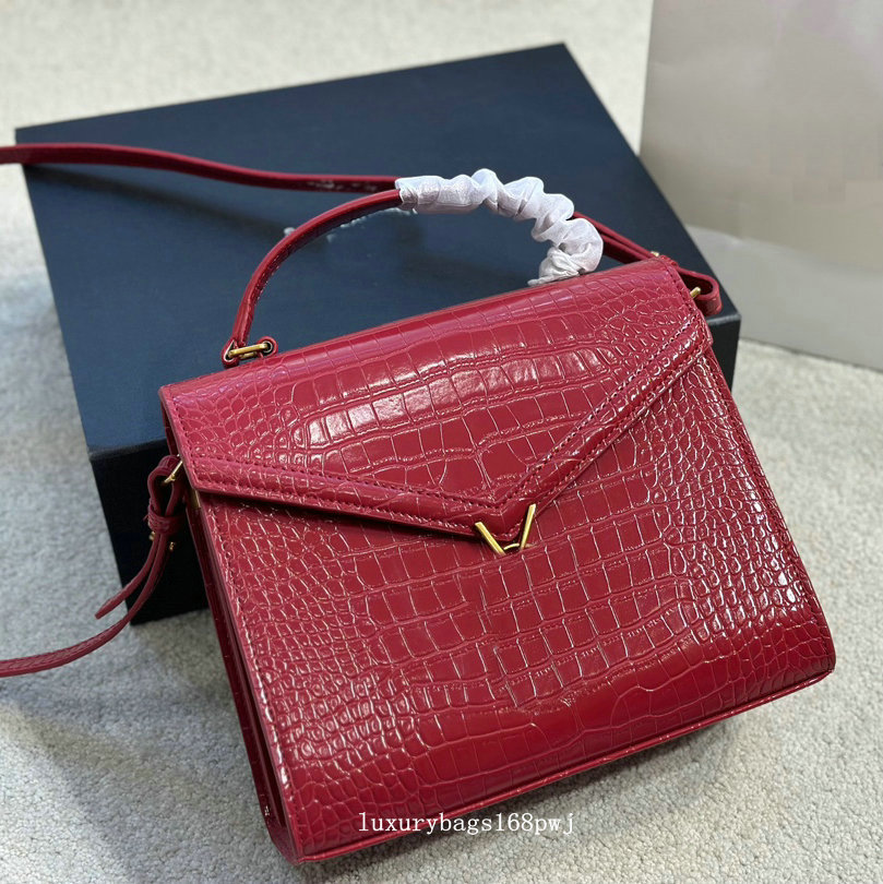 Womens Designer Shoulder Chain Bag Letters Solid Hasp Waist Square Stripes Ladies Luxury Handbags Clutch Flap Totes Bags Wallet Check Thread Purse Double, Box single shot can not be sent
Womens Designer Shoulder Chain Bag Letters Solid Hasp Waist Square Stripes Ladies Luxury Handbags Clutch Flap Totes Bags Wallet Check Thread Purse Double, Box single shot can not be sent