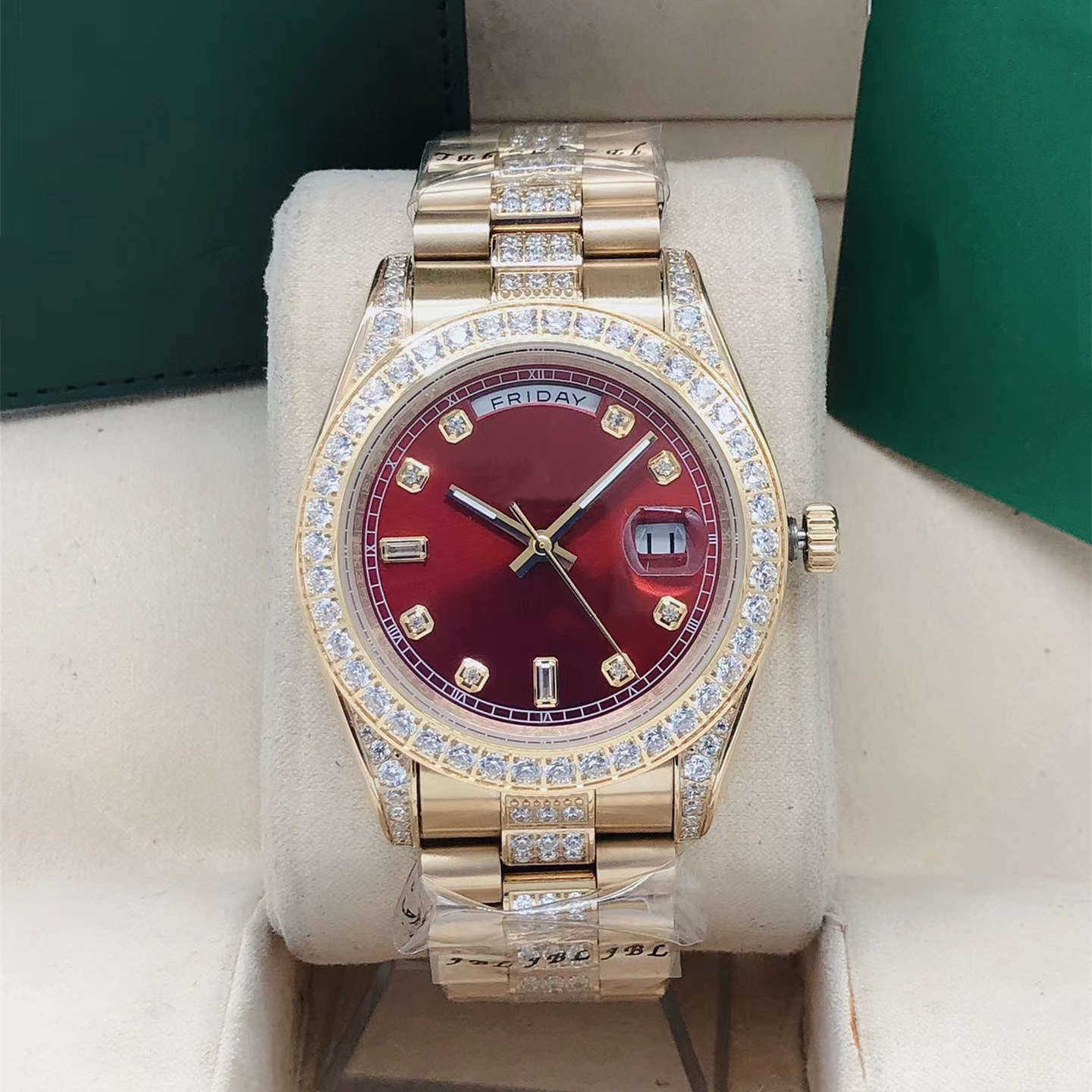 Wristwatches Women's Watches Luxury digner classic fashion automatic mechanical watch size 41mm ring sapphire glass waterproof function
Wristwatches Women's Watches Luxury digner classic fashion automatic mechanical watch size 41mm ring sapphire glass waterproof function