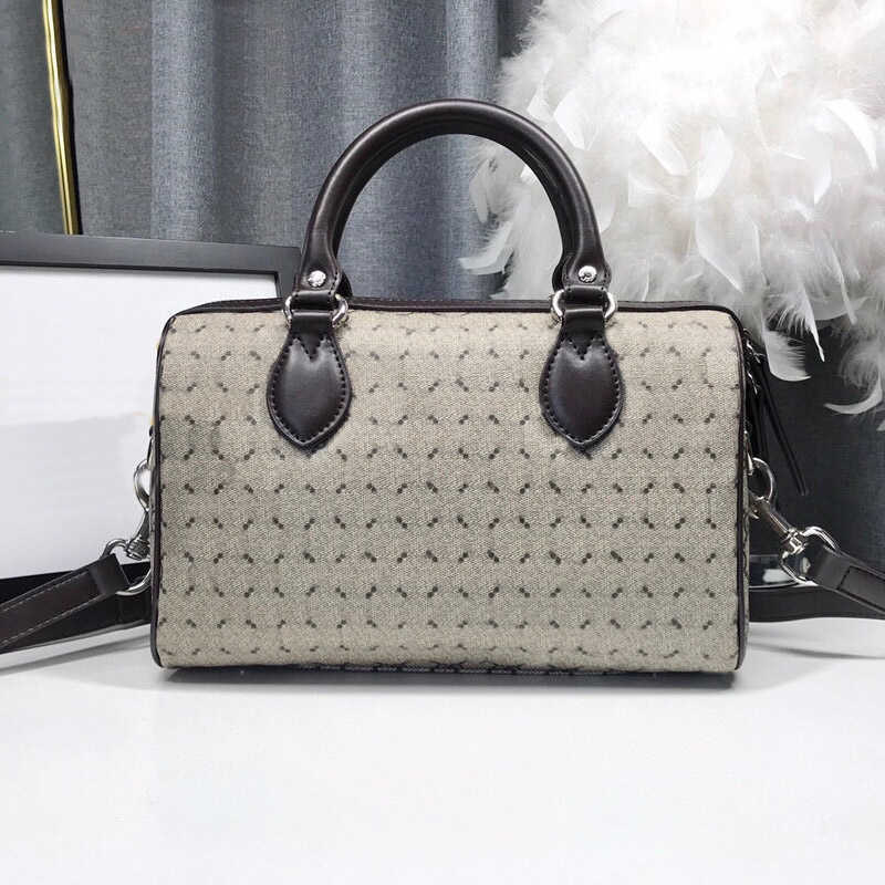 Designer Luxury GGs Bags For Womens Handbags Crossbody Purses ggitys Large Capacity Versatile Totes Multicolour Fashion Lnclined Shoulder Black Wallet Y4NN 
Designer Luxury GGs Bags For Womens Handbags Crossbody Purses ggitys Large Capacity Versatile Totes Multicolour Fashion Lnclined Shoulder Black Wallet Y4NN