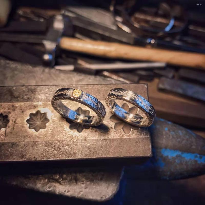 Cluster Rings Guochao Creative Retro Yanyewu Finely Engraved Grass Ring Ami Kaji Index Finger Personality Men And Women
Cluster Rings Guochao Creative Retro Yanyewu Finely Engraved Grass Ring Ami Kaji Index Finger Personality Men And Women