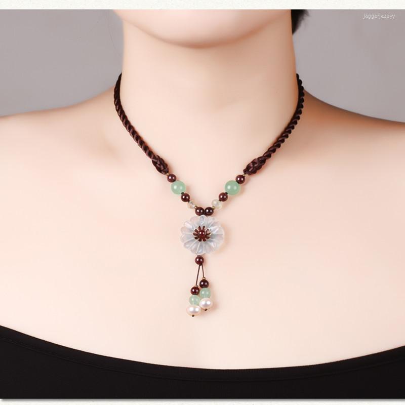 Choker Short Agate Necklace Ladies Fashion Clavicle Chain Versatile National Retro Style Jade Pendant Accessories Simple Neck
Choker Short Agate Necklace Ladies Fashion Clavicle Chain Versatile National Retro Style Jade Pendant Accessories Simple Neck