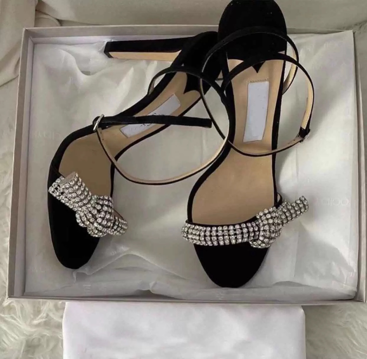 Summer Brands Luxury Women's Thyra Sandals Crystal Bow Lady High Heels Ankle Strap Sexy Party Wedding Dress EU35-43.With Box
Summer Brands Luxury Women's Thyra Sandals Crystal Bow Lady High Heels Ankle Strap Sexy Party Wedding Dress EU35-43.With Box