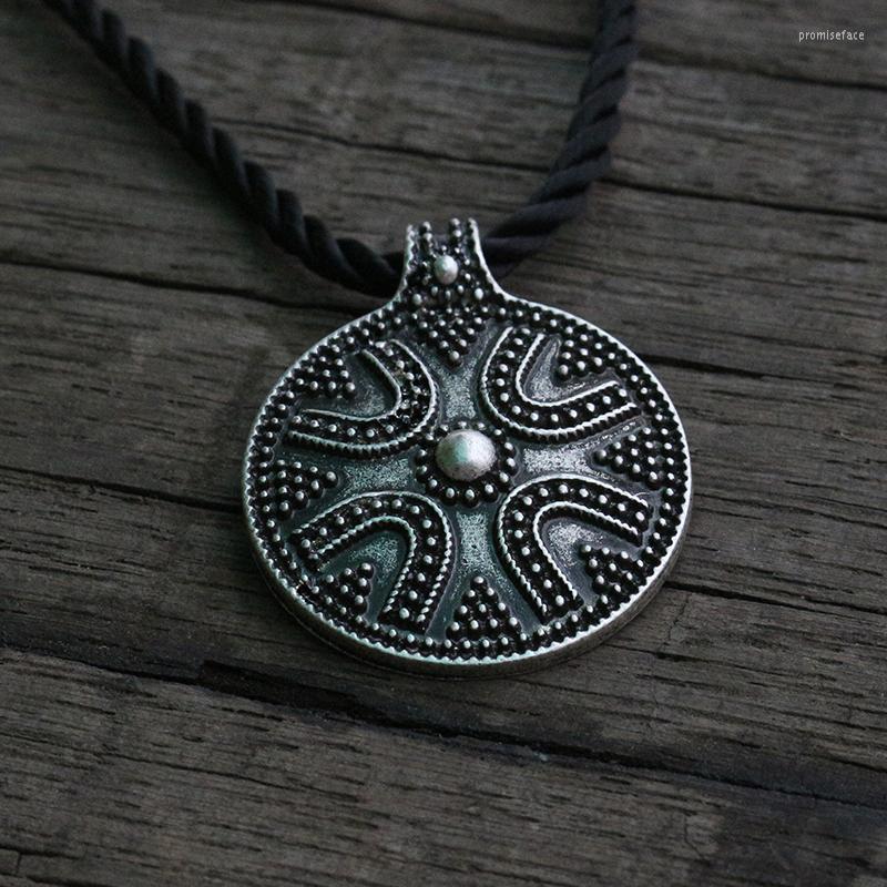 Pendant Necklaces Lanseis 10pcs Norse Slavic Lunula Woman's Necklace Viking Jewelry For Women MORAVIA Lunitsa Slaves Ethnic
Pendant Necklaces Lanseis 10pcs Norse Slavic Lunula Woman's Necklace Viking Jewelry For Women MORAVIA Lunitsa Slaves Ethnic