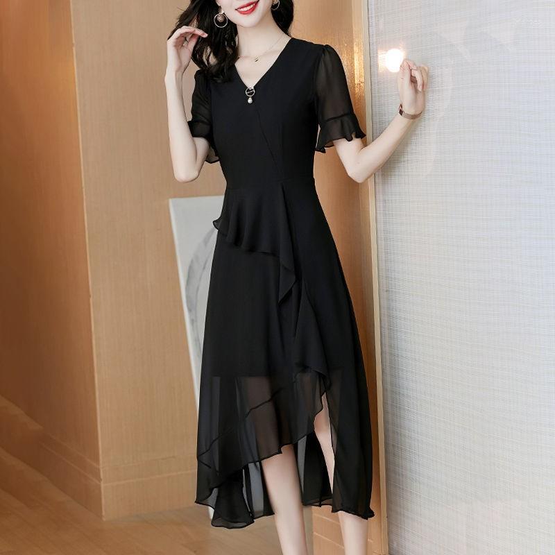 Party Dresses Summer Lotus Leaf Irregular Short Petal Sleeves V-Neck -Length A-Line Chiffon Plus Size Solid Color Black Cocktail Dress
Party Dresses Summer Lotus Leaf Irregular Short Petal Sleeves V-Neck -Length A-Line Chiffon Plus Size Solid Color Black Cocktail Dress