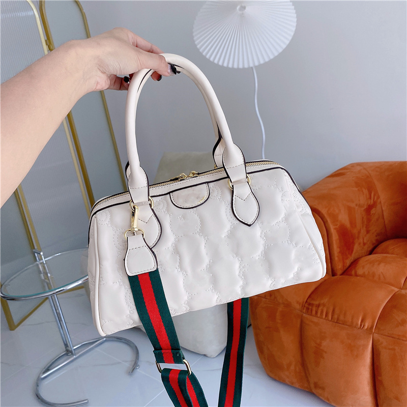 Luxury Duffle Bag Crossbody Bags Designer G Outdoor Travel Sport Casual Purse Shoulder Womens Mini Travelling Bowling Boston Bags Mens Women Handbags, Black 22cm
Luxury Duffle Bag Crossbody Bags Designer G Outdoor Travel Sport Casual Purse Shoulder Womens Mini Travelling Bowling Boston Bags Mens Women Handbags, Black 22cm