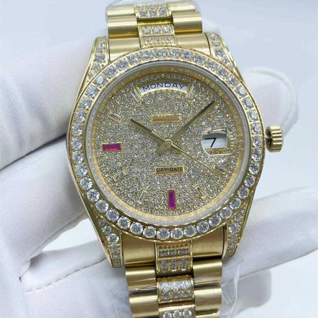 Wristwatches Luxury Digner Classic Fashion Automatic Watch Size 41mm Sapphire glass waterproof feature strap with diamond in the middle a woman's
Wristwatches Luxury Digner Classic Fashion Automatic Watch Size 41mm Sapphire glass waterproof feature strap with diamond in the middle a woman's