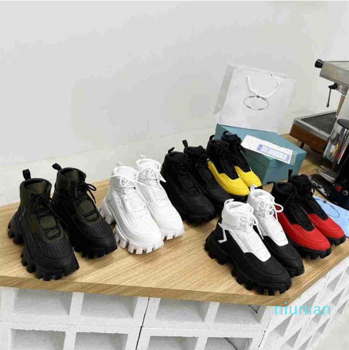 Designer Shoes Cloudbust Thunder Sneakers Men Women Trainers Knit High-Top Sneaker Light Rubber 
Designer Shoes Cloudbust Thunder Sneakers Men Women Trainers Knit High-Top Sneaker Light Rubber
