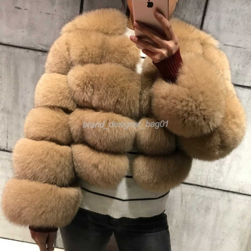 Women's Fur New Fashion Fake Blue Fox Fur Long Sleeve Coat Women Fur Jackets Coats Female 5 Row Short Outerwear Girls 1021H22, Packing bag
Women's Fur New Fashion Fake Blue Fox Fur Long Sleeve Coat Women Fur Jackets Coats Female 5 Row Short Outerwear Girls 1021H22, Packing bag