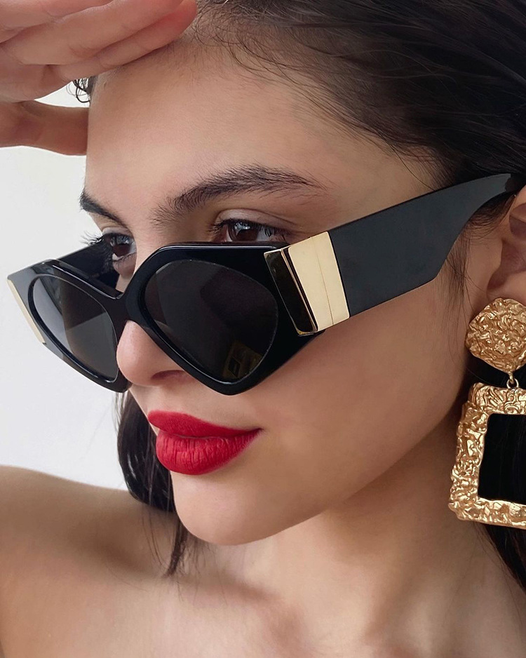 New 2023 Retro Sunglasses Men Women Fashion Punk Designer Sunglasses Vintage Shades UV400 Eyewear Ladies gafas de sol hombre
New 2023 Retro Sunglasses Men Women Fashion Punk Designer Sunglasses Vintage Shades UV400 Eyewear Ladies gafas de sol hombre