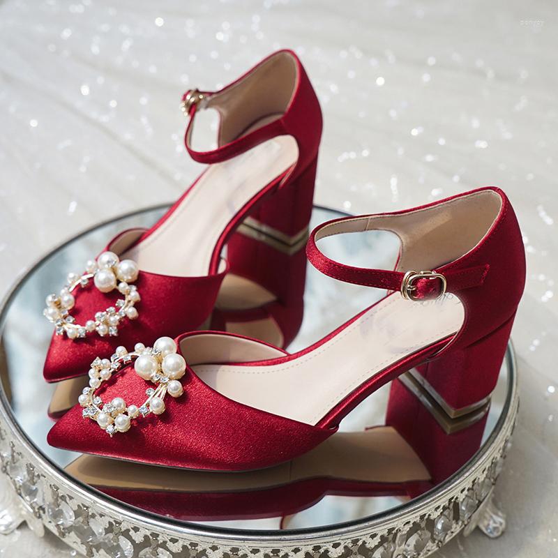 Sandals Wedding Shoes Women's Thick Heels Bride's Chinese Red Xiuhe Dress High Single Pregnant Crystal
Sandals Wedding Shoes Women's Thick Heels Bride's Chinese Red Xiuhe Dress High Single Pregnant Crystal