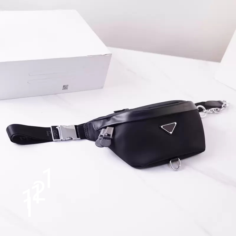 Designer stylish hip bag luxury unisex shoulder Waist bag temperament cross Fanny pack PYB22010, Black
Designer stylish hip bag luxury unisex shoulder Waist bag temperament cross Fanny pack PYB22010, Black