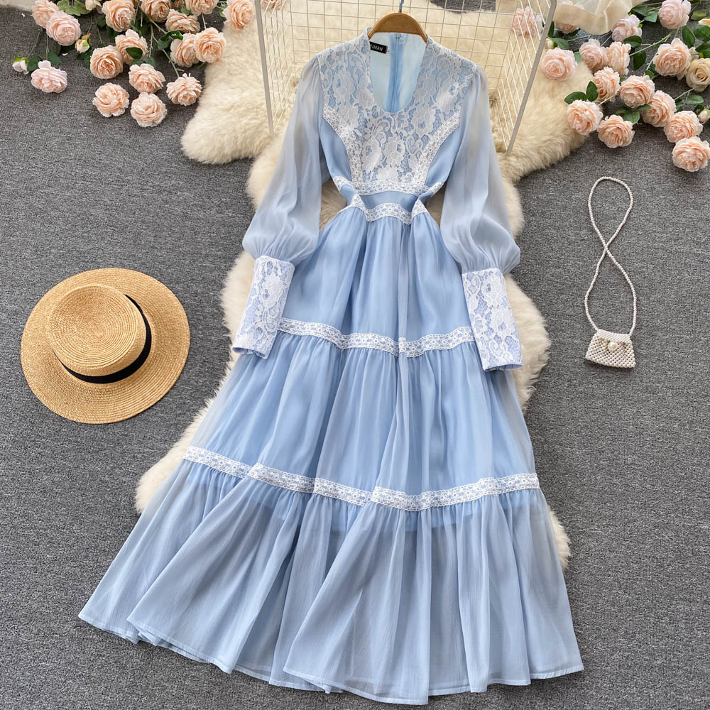 Luxurious retro court style dress Elegant light and mature lace splicing bubble sleeves chic long skirt, Blue
Luxurious retro court style dress Elegant light and mature lace splicing bubble sleeves chic long skirt, Blue