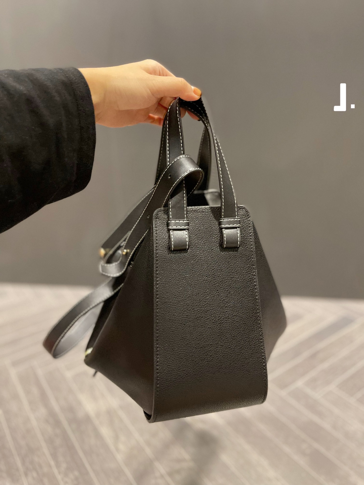 Lo1 new Single shoulder bag 2022 designer bags fashion dinner bags lady classic letter logo handbag messenger bags shopping bag Thanksgiving Day gift, Brown
Lo1 new Single shoulder bag 2022 designer bags fashion dinner bags lady classic letter logo handbag messenger bags shopping bag Thanksgiving Day gift, Brown