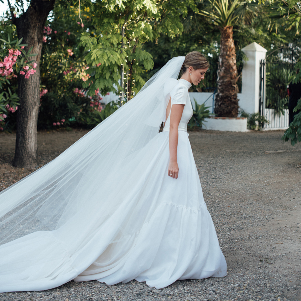 Custom Made Front Split A Line Wedding Dresses Short Sleeves Bridal Gown Open Back Satin Victoria Style Mariage 0516