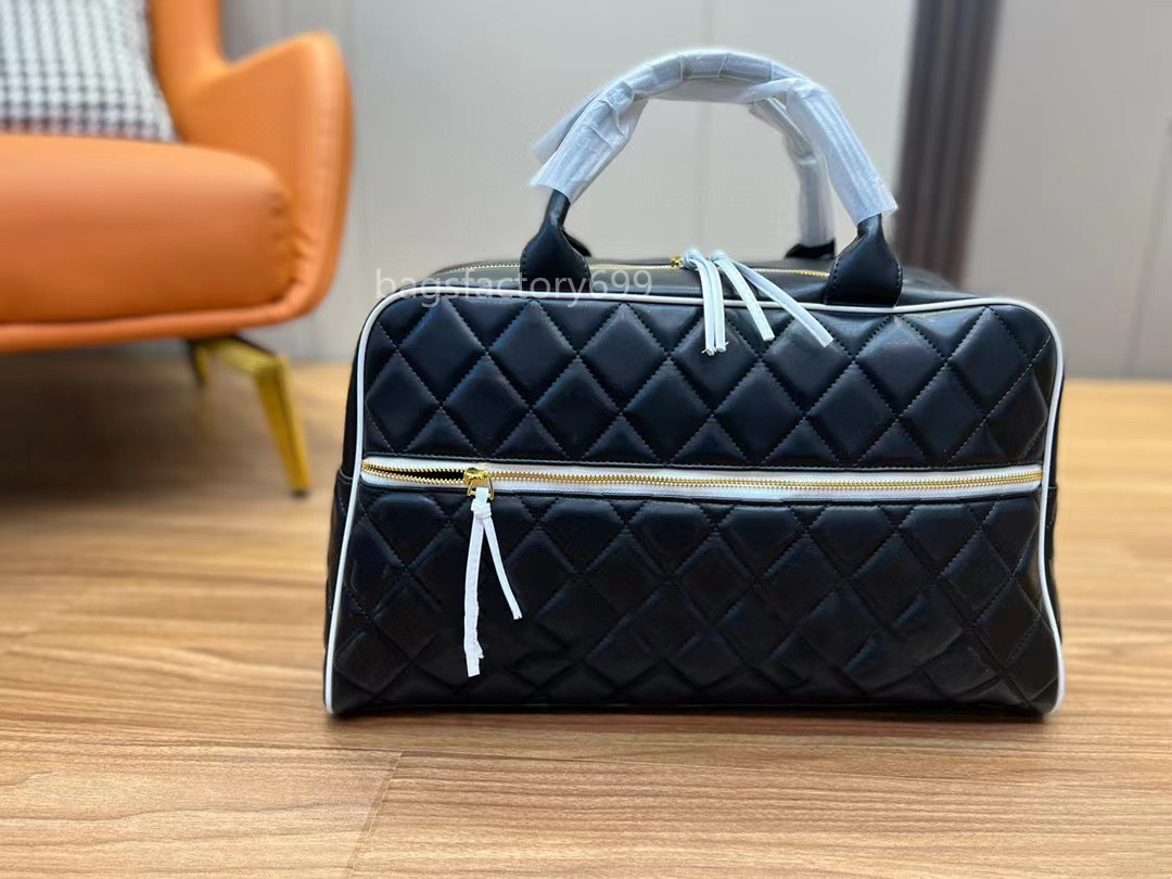Wholesale Designer bowling handbag womens Totes Bags Designers shopping bag Shoulder Crossbody small Big Letter canvas large capacity Handbag, Box
Wholesale Designer bowling handbag womens Totes Bags Designers shopping bag Shoulder Crossbody small Big Letter canvas large capacity Handbag, Box