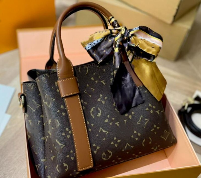 Luxurys MONTAIGNES Bags Designer handbags SOUFFLOT totes women Shoulder corssbady Bag fashion genuine leather Monograms pochette wallet L Ribbon purses Satchels, Brown
Luxurys MONTAIGNES Bags Designer handbags SOUFFLOT totes women Shoulder corssbady Bag fashion genuine leather Monograms pochette wallet L Ribbon purses Satchels, Brown