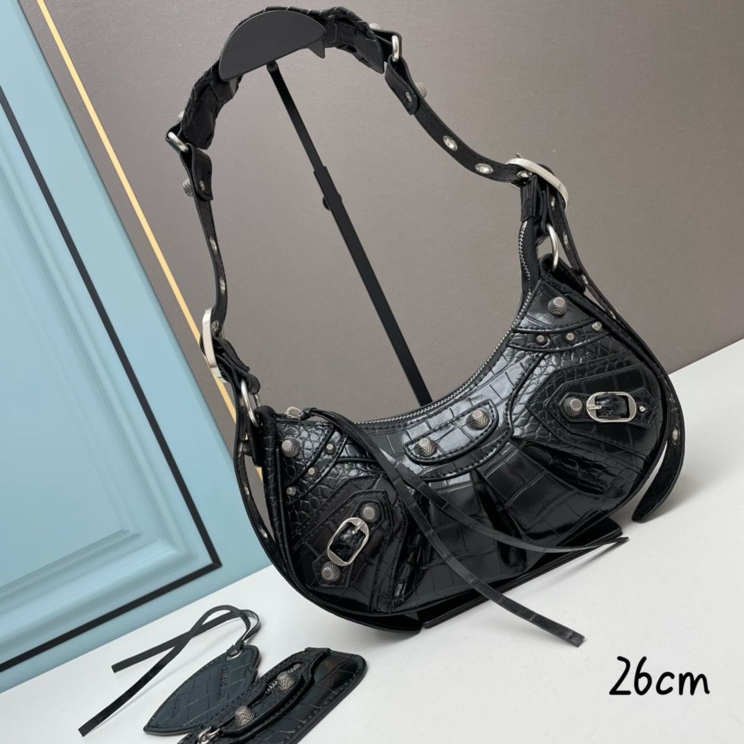 Women Locomotive Armpit shoulders bags External real pickup bag women Totes black Quality Luxurys Designers handbags Crossbody Wallet Cross Body Purse, 6#
Women Locomotive Armpit shoulders bags External real pickup bag women Totes black Quality Luxurys Designers handbags Crossbody Wallet Cross Body Purse, 6#