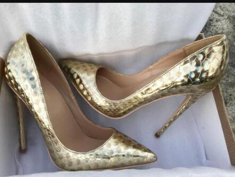 Red-Bottoms Sandal Christians New Golden Fantasy Llaser Circle High Heel Shoes Women Thin Heel Pointed-toe Dress Shallow Shoes Large Siz oMb, Heel 10cm
Red-Bottoms Sandal Christians New Golden Fantasy Llaser Circle High Heel Shoes Women Thin Heel Pointed-toe Dress Shallow Shoes Large Siz oMb, Heel 10cm